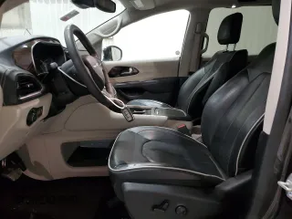 2023 Chrysler Pacifica Hybrid Limited с VIN 2C4RC1S75PR592297, выставлен на аукционе Copart как лот 53637925 с пробегом 39 249 миль миль и Списание • Salvage title. История ставок и продаж доступна на DreamBid. Изображение 7.