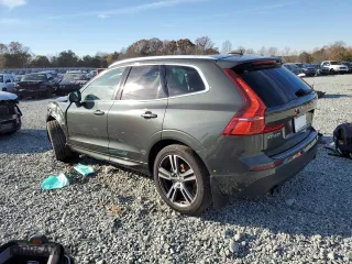 2019 Volvo XC60 Momentum with VIN LYV102DK3KB252102, listed as a Copart auction lot 82274704 with 0 mi miles and Salvage Title. Bid and sale history available at carsss.com. Image 2.