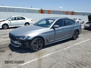 2023 BMW 5 Series 530i z VIN WBA53BH09PWX90206, wystawiony jako Copart lot #59050975 z przebiegiem 18 331 mil mil oraz Szkoda całkowita • Salvage title. Historia ofert i sprzedaży dostępna na DreamBid. Obrazek 1.