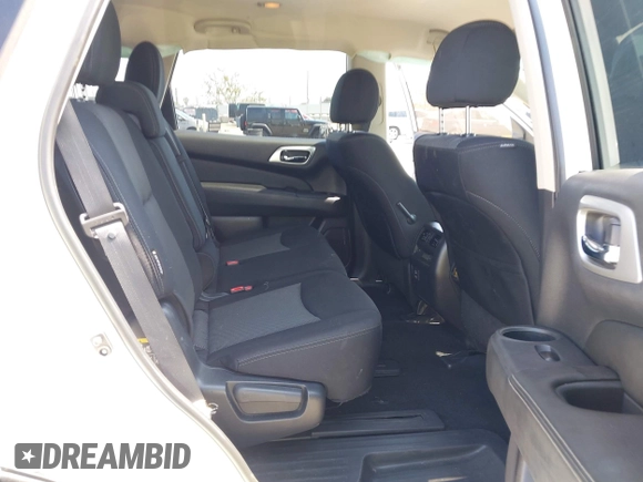 2018 Nissan Pathfinder S z VIN 5N1DR2MN1JC658317, wystawiony jako IAAI lot #42470838 z przebiegiem 54 743 mil mil oraz . Historia ofert i sprzedaży dostępna na DreamBid. Obrazek 8.