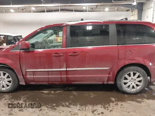 2015 Chrysler Town & Country Touring with VIN 2C4RC1BG1FR717939, listed as a IAAI auction lot 41667583 with 1 mi miles. Bid and sale history available at carsss.com. Image 15.