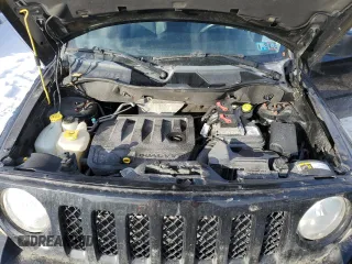 2015 Jeep Patriot Limited z VIN 1C4NJRCB2FD396695, wystawiony jako Copart lot #42388645 z przebiegiem 95 274 mil mil oraz Szkoda całkowita • Salvage title. Historia ofert i sprzedaży dostępna na DreamBid. Obrazek 12.