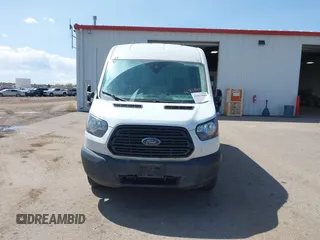 2019 Ford Transit с VIN 1FTYR1CM5KKA70355, выставлен на аукционе IAAI как лот 41923944 с пробегом 158 426 миль миль и . История ставок и продаж доступна на DreamBid. Изображение 12.