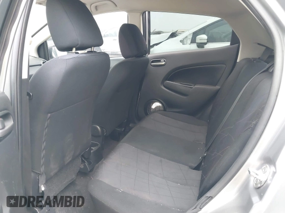 2013 Mazda 2 Sport z VIN JM1DE1KZ5D0164340, wystawiony jako IAAI lot #42280453 z przebiegiem 132 100 mil mil oraz . Historia ofert i sprzedaży dostępna na DreamBid. Obrazek 8.