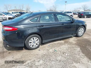 2014 Ford Fusion S with VIN 3FA6P0G75ER387702, listed as a IAAI auction lot 41912113 with 180,002 mi miles. Bid and sale history available at carsss.com. Image 4.