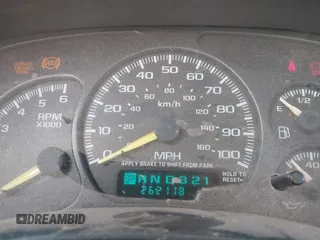 2000 GMC Sierra 1500 SLE z VIN 2GTEC19T6Y1170329, wystawiony jako IAAI lot #41832168 z przebiegiem 262 118 mil mil oraz . Historia ofert i sprzedaży dostępna na DreamBid. Obrazek 7.