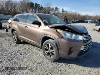2018 Toyota Highlander LE with VIN 5TDZZRFH6JS288376, listed as a Copart auction lot 43353975 with 93,706 mi miles and Non repairable. Bid and sale history available at DreamBid. Image 4.
