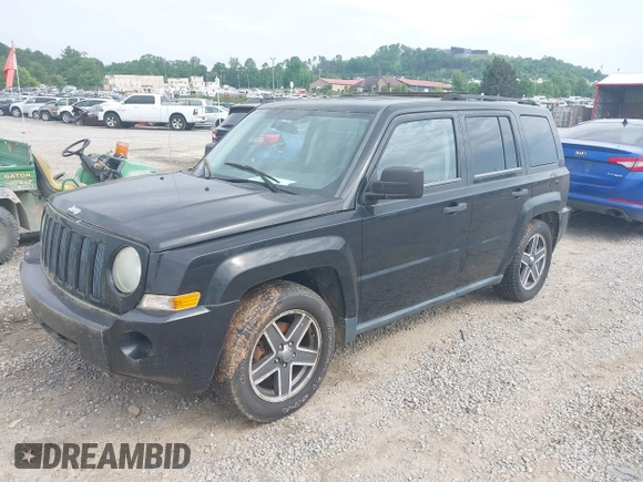 2008 Jeep Patriot Sport z VIN 1J8FF28W98D798783, wystawiony jako IAAI lot #42289785 z przebiegiem 116 453 mil mil oraz . Historia ofert i sprzedaży dostępna na DreamBid. Obrazek 2.