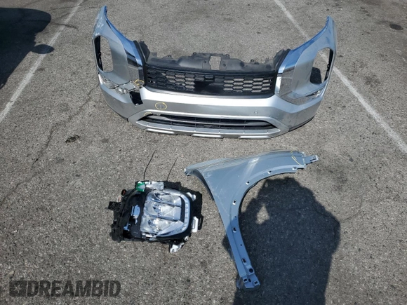 2023 Mitsubishi Outlander SE z VIN JA4J3UA83PZ061950, wystawiony jako Copart lot #54054815 z przebiegiem 31 763 mil mil oraz Szkoda całkowita • Salvage title. Historia ofert i sprzedaży dostępna na DreamBid. Obrazek 13.