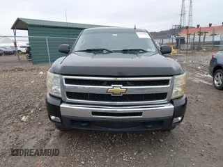 2011 Chevrolet Silverado 1500 LT with VIN 1GCRKSE07BZ441855, listed as a IAAI auction lot 41958383 with 222,990 mi miles and . Bid and sale history available at DreamBid. Image 12.