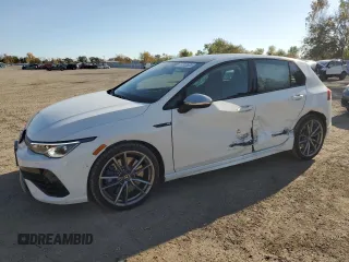 2024 Volkswagen Golf z VIN WVWEB7CDXRW215404, wystawiony jako Copart lot #76703684 z przebiegiem 3 189 mil mil oraz Szkoda całkowita • Salvage title. Historia ofert i sprzedaży dostępna na DreamBid. Obrazek 1.