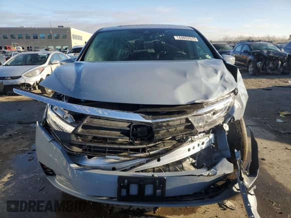2024 Honda Odyssey Elite with VIN 5FNRL6H9XRB029489, listed as a Copart auction lot 44052575 with 4,761 mi miles and Salvage Title. Bid and sale history available at carsss.com. Image 5.