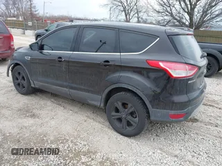 2013 Ford Escape SE z VIN 1FMCU9G97DUC22555, wystawiony jako IAAI lot #41707723 z przebiegiem 151 862 mil mil oraz . Historia ofert i sprzedaży dostępna na DreamBid. Obrazek 3.