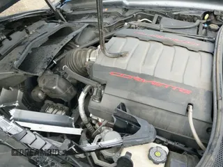 2014 Chevrolet Corvette Z51 3LT z VIN 1G1YL2D70E5105363, wystawiony jako IAAI lot #43432205 z przebiegiem 25 347 mil mil oraz . Historia ofert i sprzedaży dostępna na DreamBid. Obrazek 22.