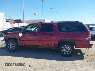 2006 Chevrolet Suburban LS w/1WT with VIN 1GNEC16Z66J170138, listed as a IAAI auction lot 41712685 with 240,643 mi miles. Bid and sale history available at carsss.com. Image 13.