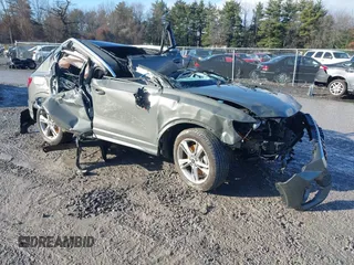 2022 Audi Q3 S line Premium z VIN WA1DECF30N1005992, wystawiony jako IAAI lot #41101352 z przebiegiem 37 399 mil mil oraz . Historia ofert i sprzedaży dostępna na DreamBid. Obrazek 1.