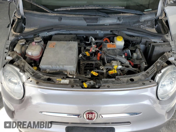 2015 FIAT 500e с VIN 3C3CFFGE0FT694348, выставлен на аукционе Copart как лот 51473845 с пробегом 68 507 миль миль и Чистый • Clean title. История ставок и продаж доступна на DreamBid. Изображение 11.