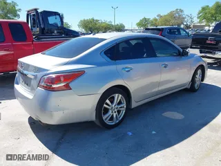 2013 Nissan Altima 3.5 SL with VIN 1N4BL3AP5DC197111, listed as a IAAI auction lot 41824202 with 118,406 mi miles. Bid and sale history available at carsss.com. Image 4.