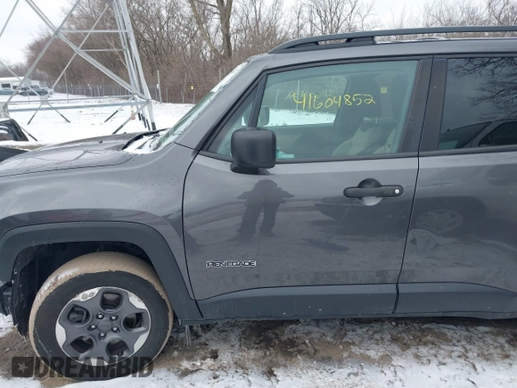 2017 Jeep Renegade Sport with VIN ZACCJBAB0HPG11643, listed as a IAAI auction lot 41604852 with 125,110 mi miles and . Bid and sale history available at carsss.com. Image 15.