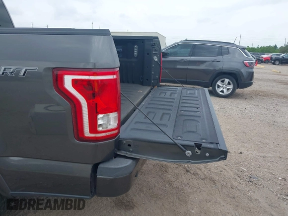 2015 Ford F-150 XL z VIN 1FTEW1CP5FKD77133, wystawiony jako IAAI lot #42104927 z przebiegiem 114 965 mil mil oraz . Historia ofert i sprzedaży dostępna na DreamBid. Obrazek 20.