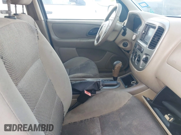 2005 Ford Escape XLT with VIN 1FMYU03145KA40360, listed as a IAAI auction lot 42511276 with 151,269 mi miles and . Bid and sale history available at DreamBid. Image 5.
