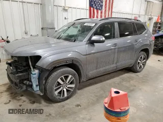 2022 Volkswagen Atlas SE z VIN 1V2LP2CA2NC559210, wystawiony jako Copart lot #44825045 z przebiegiem 43 511 mil mil oraz Szkoda całkowita • Salvage title. Historia ofert i sprzedaży dostępna na DreamBid. Obrazek 1.