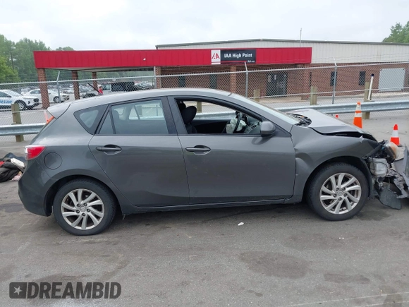 2012 Mazda 3 i Touring с VIN JM1BL1L81C1642250, выставлен на аукционе IAAI как лот 42130059 с пробегом 153 949 миль миль и . История ставок и продаж доступна на DreamBid. Изображение 13.