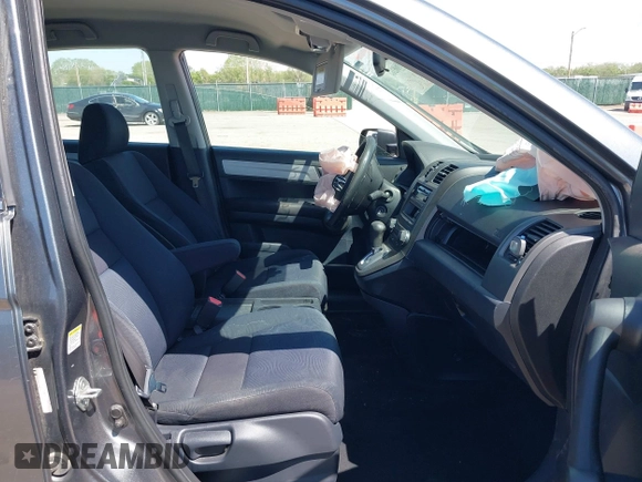 2010 Honda CR-V LX z VIN 5J6RE4H37AL079112, wystawiony jako IAAI lot #42060264 z przebiegiem 132 360 mil mil oraz . Historia ofert i sprzedaży dostępna na DreamBid. Obrazek 5.