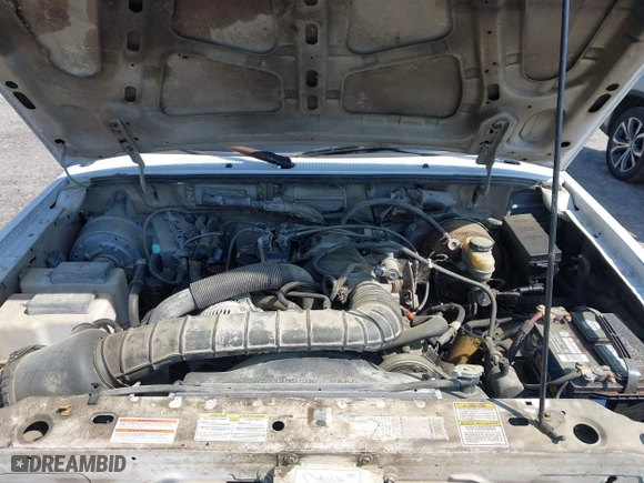 1997 Ford Ranger Splash with VIN 1FTCR14U1VPA69767, listed as a IAAI auction lot 42016142 with 261,438 mi miles. Bid and sale history available at carsss.com. Image 9.