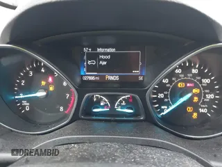 2019 Ford Escape SE with VIN 1FMCU0GD4KUA60347, listed as a IAAI auction lot 41918075 with 27,695 mi miles. Bid and sale history available at carsss.com. Image 7.
