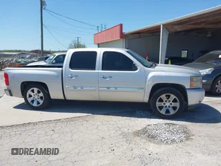 2010 Chevrolet Silverado 1500 LT with VIN 3GCRCSE07AG283691, listed as a IAAI auction lot 42036305 with 240,896 mi miles and . Bid and sale history available at DreamBid. Image 13.