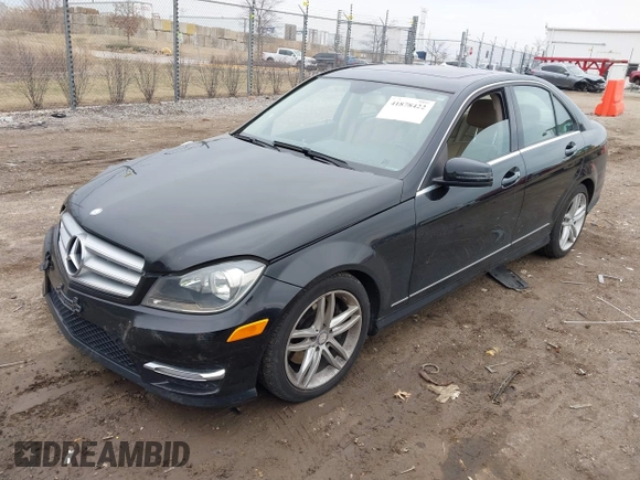 2013 Mercedes-Benz C 300 Sport с VIN WDDGF8AB9DR286014, выставлен на аукционе IAAI как лот 41878422 с пробегом 83 702 миль миль и . История ставок и продаж доступна на DreamBid. Изображение 2.