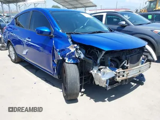 2016 Nissan Versa SV z VIN 3N1CN7APXGL809041, wystawiony jako IAAI lot #42268618 z przebiegiem 143 003 mil mil oraz . Historia ofert i sprzedaży dostępna na DreamBid. Obrazek 1.