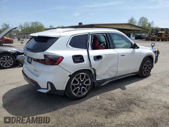 2024 BMW X1 xDrive28i с VIN WBX73EF0XR5Z53148, выставлен на аукционе Copart как лот 55283615 с пробегом 8 907 миль миль и Списание • Salvage title. История ставок и продаж доступна на DreamBid. Изображение 3.