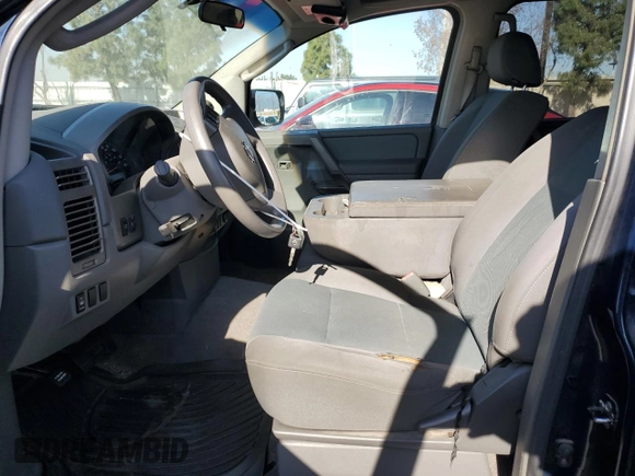 2006 Nissan Titan SE z VIN 1N6AA07A56N500115, wystawiony jako Copart lot #52821355 z przebiegiem 142 583 mil mil oraz Szkoda całkowita • Salvage title. Historia ofert i sprzedaży dostępna na DreamBid. Obrazek 7.