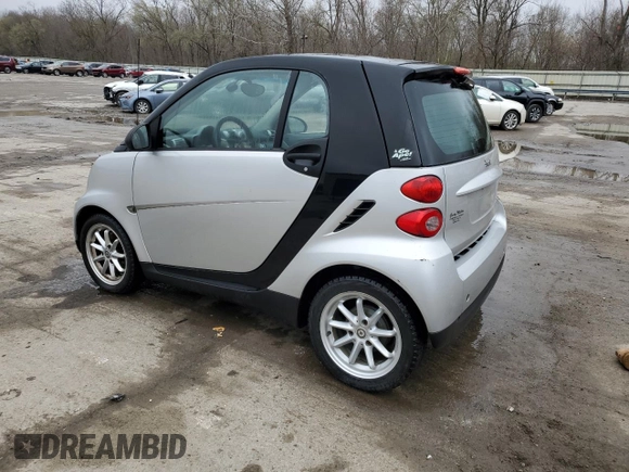 2008 Smart fortwo Pure z VIN WMEEJ31X58K178519, wystawiony jako Copart lot #52978925 z przebiegiem 50 975 mil mil oraz Szkody całkowita. Historia ofert i sprzedaży dostępna na DreamBid. Obrazek 2.