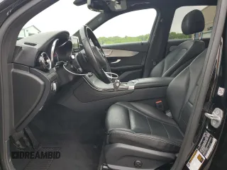 2019 Mercedes-Benz GLC 300 z VIN WDC0G4KB0KV164978, wystawiony jako Copart lot #58817545 z przebiegiem 85 271 mil mil oraz Szkoda całkowita • Salvage title. Historia ofert i sprzedaży dostępna na DreamBid. Obrazek 7.