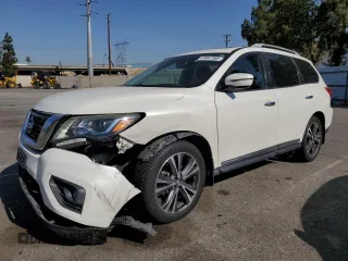 2017 Nissan Pathfinder SL z VIN 5N1DR2MM8HC903521, wystawiony jako Copart lot #61047765 z przebiegiem 97 895 mil mil oraz Szkoda całkowita • Salvage title. Historia ofert i sprzedaży dostępna na DreamBid. Obrazek 1.