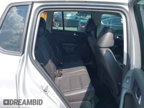 2016 Volkswagen Tiguan R-Line with VIN WVGAV7AX7GW557260, listed as a IAAI auction lot 42569691 with 96,019 mi miles and . Bid and sale history available at DreamBid. Image 8.