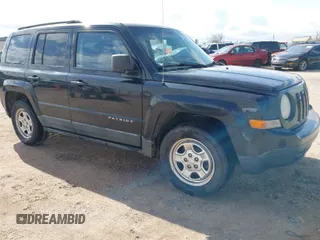 2011 Jeep Patriot Latitude with VIN 1J4NT1GA0BD178384, listed as a IAAI auction lot 41797543 with 228,634 mi miles. Bid and sale history available at carsss.com. Image 1.