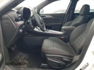 2024 Dodge Hornet GT z VIN ZACNDFAN0R3A42416, wystawiony jako Copart lot #58851055 z przebiegiem 5019 mil mil oraz Nie do naprawy. Historia ofert i sprzedaży dostępna na DreamBid. Obrazek 7.