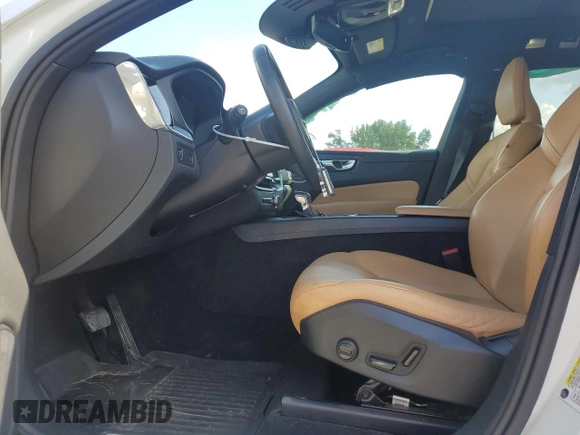 2019 Volvo XC60 Momentum with VIN YV4A22RK4K1371607, listed as a Copart auction lot 74207784 with 104,833 mi miles and Salvage title. Bid and sale history available at DreamBid. Image 7.