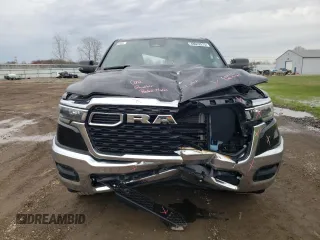 2025 Ram 1500 Big Horn z VIN 1C6SRFFP0SN559311, wystawiony jako Copart lot #48042015 z przebiegiem 491 mil mil oraz Szkoda całkowita • Salvage title. Historia ofert i sprzedaży dostępna na DreamBid. Obrazek 5.