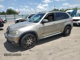 2008 BMW X5 3.0si z VIN 5UXFE43598L003918, wystawiony jako Copart lot #57783145 z przebiegiem 184 284 mil mil oraz Nie do naprawy • Non repairable. Historia ofert i sprzedaży dostępna na DreamBid. Obrazek 1.