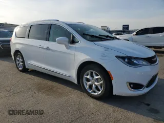 2018 Chrysler Pacifica Touring L Plus z VIN 2C4RC1EG1JR121816, wystawiony jako Copart lot #54615585 z przebiegiem 157 900 mil mil oraz Tytuł czysty. Historia ofert i sprzedaży dostępna na DreamBid. Obrazek 4.