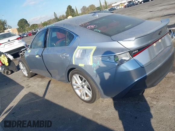 2021 Lexus IS with VIN JTHAA1D24M5117249, listed as a IAAI auction lot 41302623 with 32,540 mi miles. Bid and sale history available at carsss.com. Image 3.