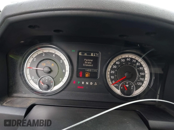 2017 Ram 1500 SLT z VIN 1C6RR6GG3HS775368, wystawiony jako IAAI lot #41374108 z przebiegiem 146 811 mil mil oraz . Historia ofert i sprzedaży dostępna na DreamBid. Obrazek 7.