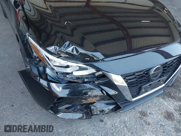 2020 Nissan Sentra SV with VIN 3N1AB8CV3LY313318, listed as a IAAI auction lot 42561962 with 25,836 mi miles and . Bid and sale history available at DreamBid. Image 6.