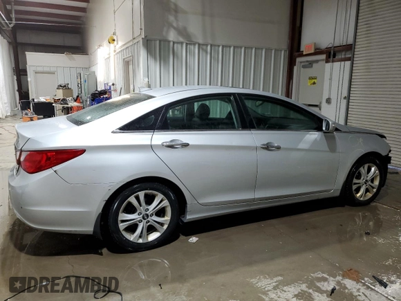 2013 Hyundai Sonata Limited with VIN 5NPEC4AC1DH614335, listed as a Copart auction lot 88629155 with 170,464 mi miles and Non Repairable. Bid and sale history available at DreamBid. Image 3.