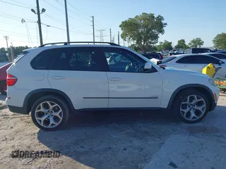 2011 BMW X5 35i with VIN 5UXZV4C52BL410497, listed as a IAAI auction lot 41995459 with 162,781 mi miles. Bid and sale history available at carsss.com. Image 13.